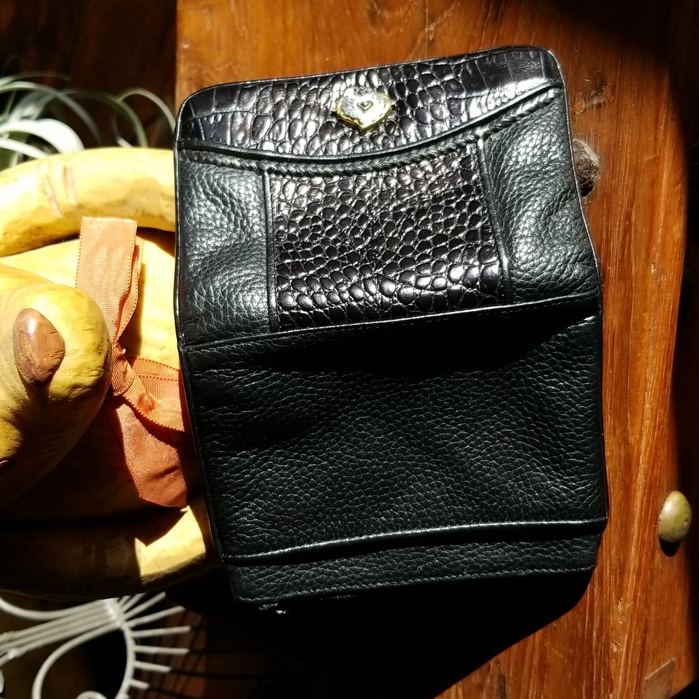 Brighton Wallet - Picture 4 of 10